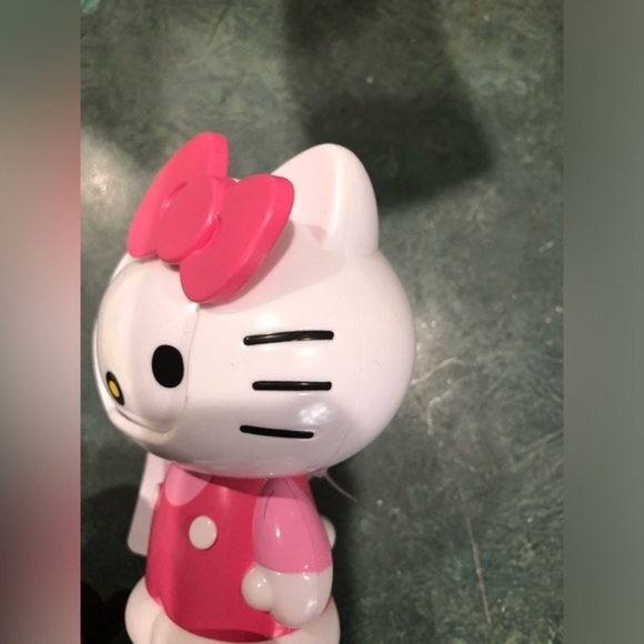 Hello Kitty adorable candy dispenser with candy pieces new - Picture 9 of 11